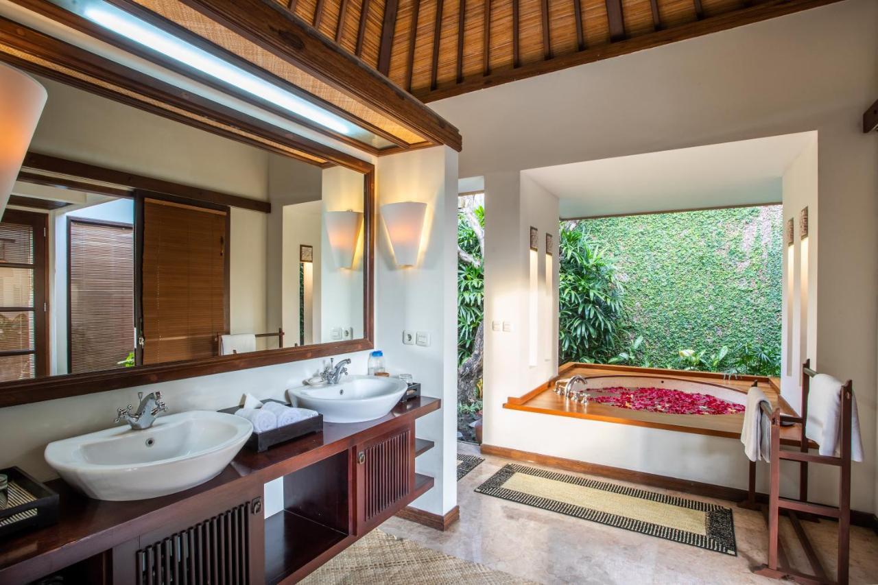 Villa Saffron Seminyak  Luaran gambar