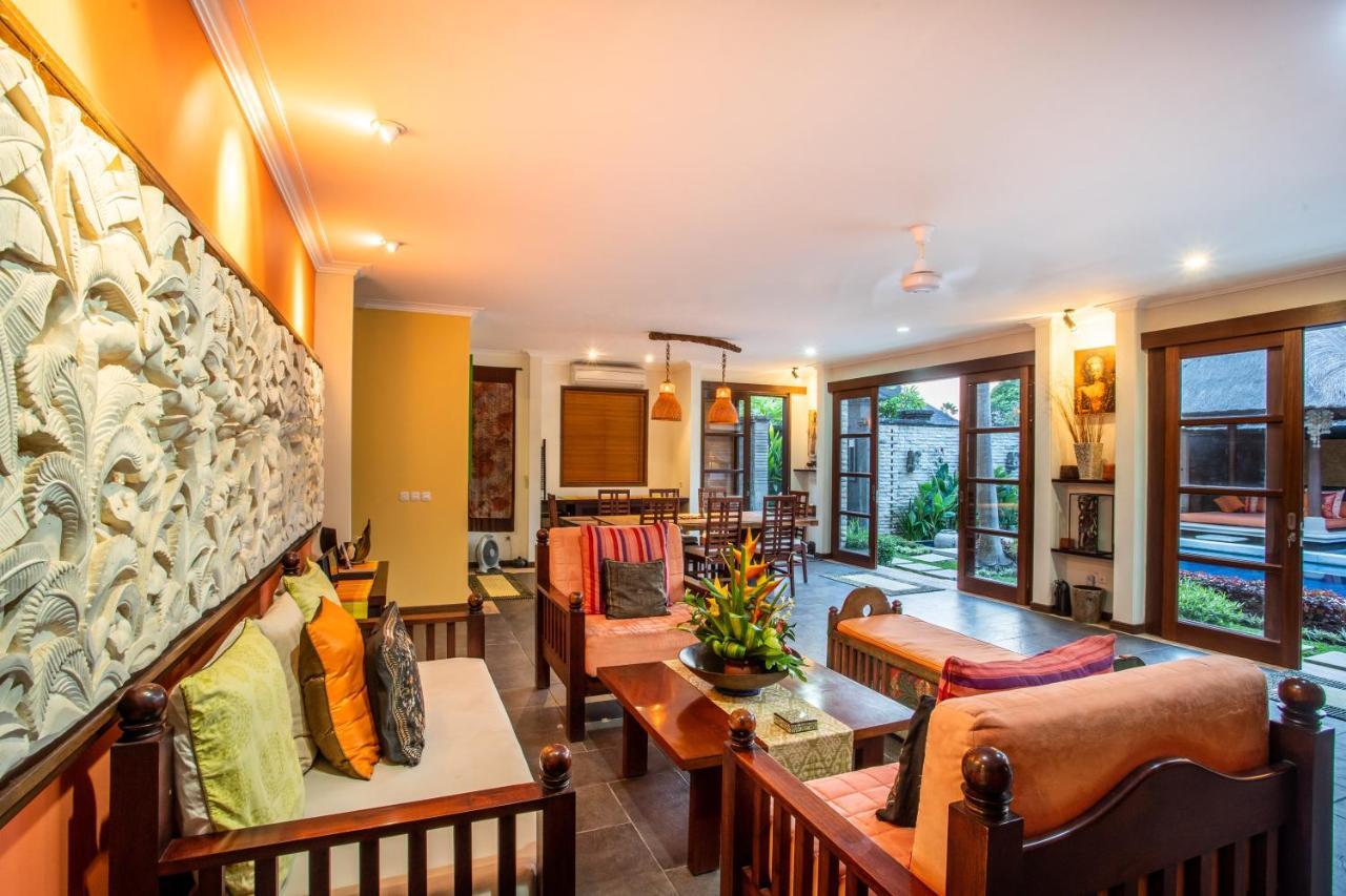Villa Saffron Seminyak  Luaran gambar