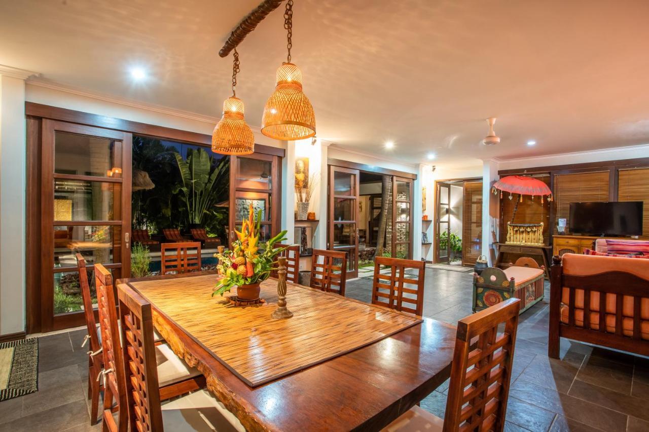 Villa Saffron Seminyak  Luaran gambar